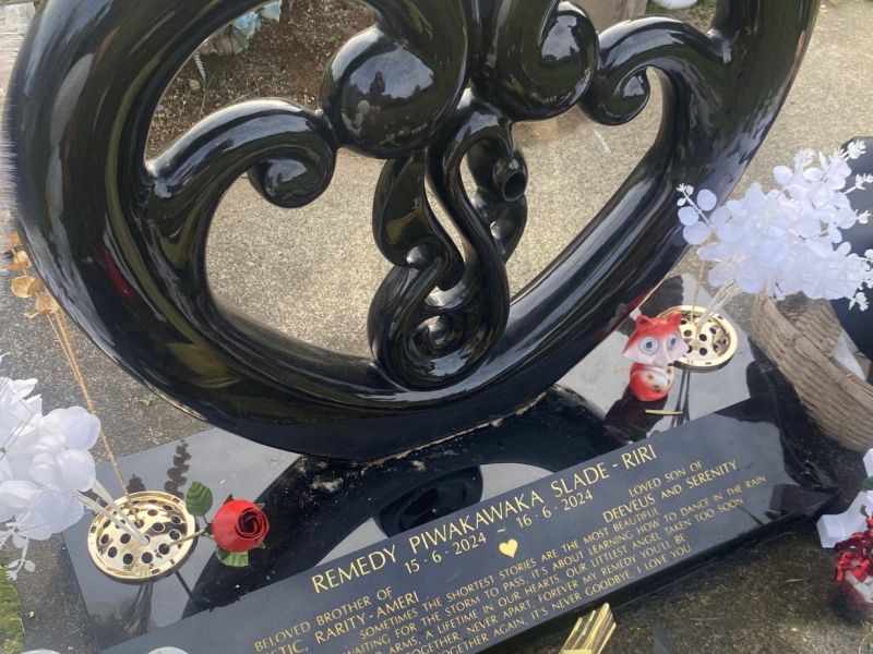 slade   riri slade   riri